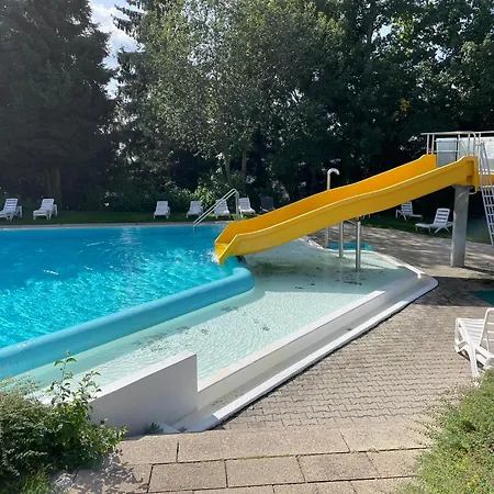 Bavarian Escape Mit Pool アパート